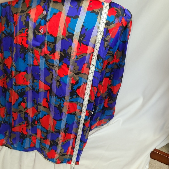 1980's Abstract Stripe turtleneck Blouse - Picture 10 of 16